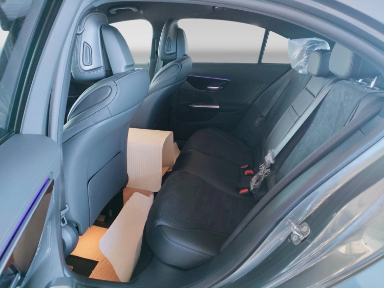 10 - Mercedes-Benz Classe C 220 d 4MATIC
