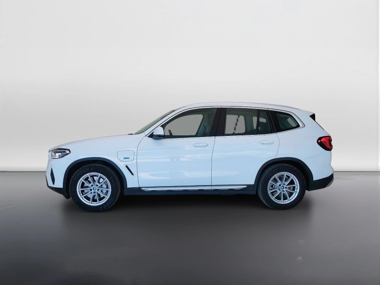 8 - BMW X3 X3 xdrive30e auto