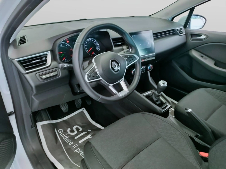 10 - Renault Clio Clio 1.5 blue dci Business 100cv