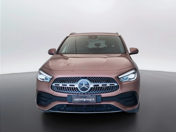 2 - Mercedes-Benz GLA 200 d Premium auto