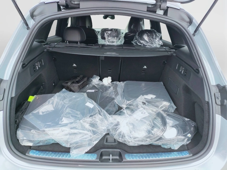 5 - Mercedes-Benz GLC 300 de 4MATIC