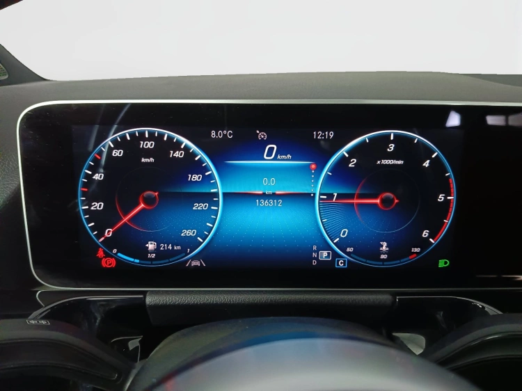 12 - Mercedes-Benz Classe B 180 d Premium auto