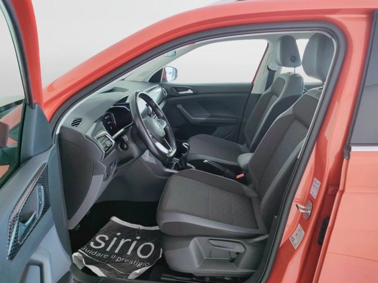 13 - Volkswagen T T-Cross 1.0 tsi Advanced 115cv