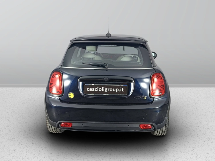 4 - MINI Cooper Mini 3p Cooper SE Classic auto