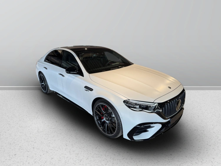 13 - Mercedes AMG Classe E E 53 AMG Hybrid 4MATIC+