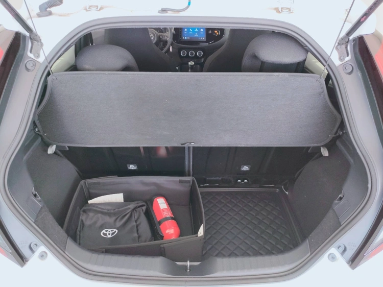 9 - Toyota Aygo X Aygo X 1.0 Active 72cv