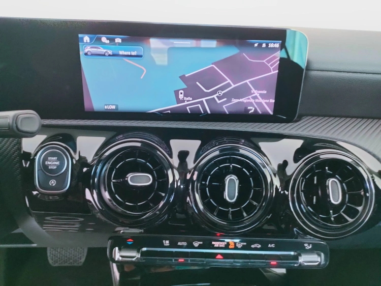 11 - Mercedes-Benz Classe A 180 d Advanced auto