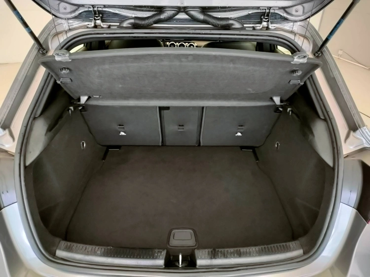 5 - Mercedes-Benz Classe A 180 d Sport auto