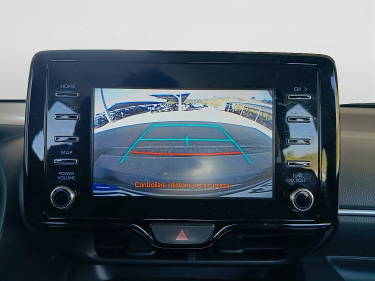 14 - Toyota Yaris Yaris 1.5h Trend