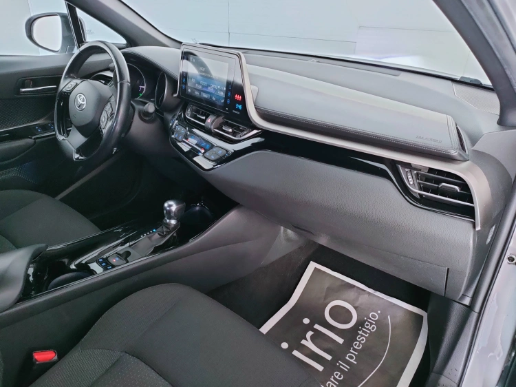 12 - Toyota C-HR C-HR 1.8h Trend 2wd e-cvt