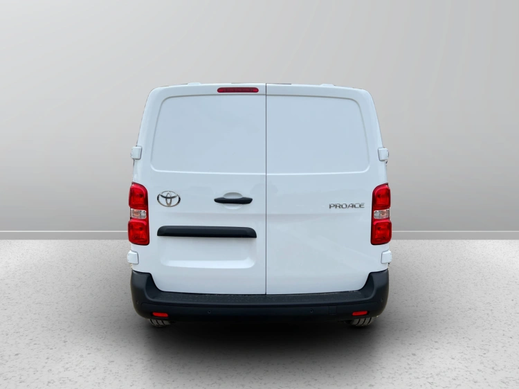 6 - Toyota Professional PROACE PROACE 1.5D L1 120M S CMF MY25