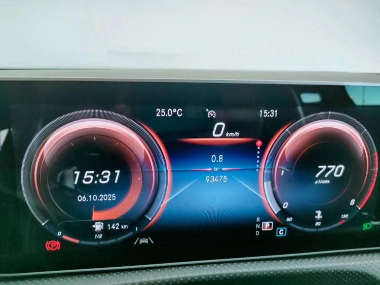 15 - Mercedes-Benz Classe A 200 d Premium Night edition 4matic auto