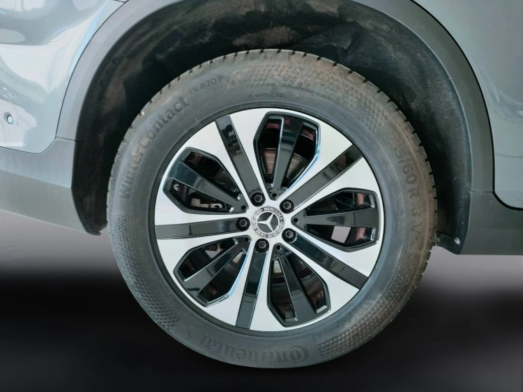 9 - Mercedes-Benz GLC 220 d Sport 4matic auto