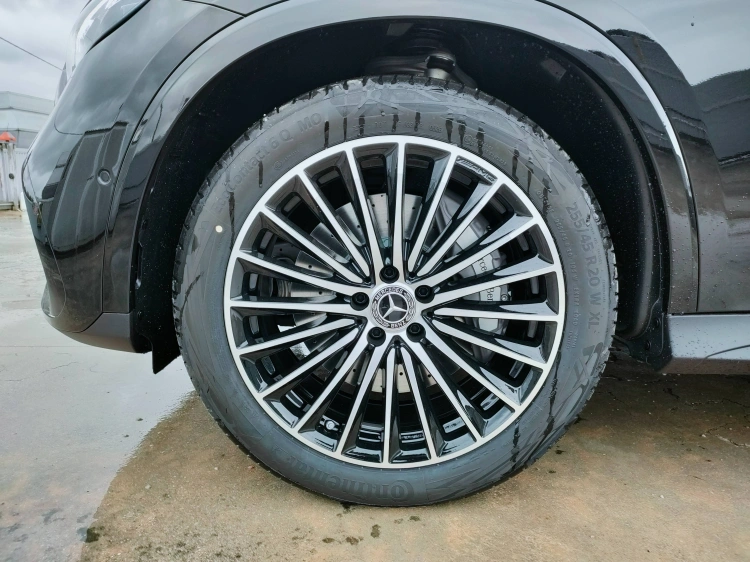 8 - Mercedes-Benz GLC 220 d 4MATIC