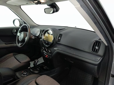 10 - MINI Countryman Cascioli Group