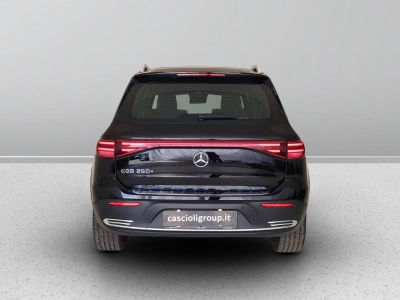 4 - Mercedes-Benz EQB Cascioli Group