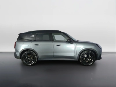 3 - MINI Countryman Cascioli Group