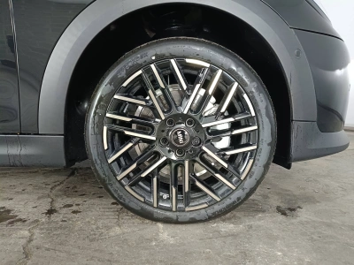 7 - MINI Cooper Cascioli Group