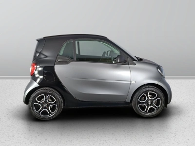 3 - smart fortwo Cascioli Group
