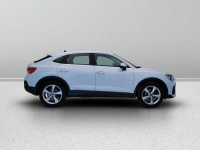 7 - Audi Q3 Cascioli Group