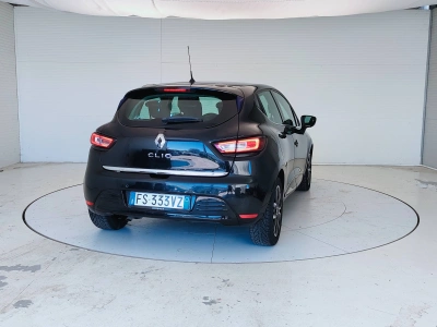 5 - Renault Clio Cascioli Group