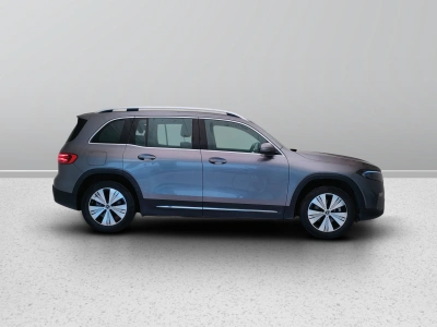 7 - Mercedes-Benz EQB Cascioli Group