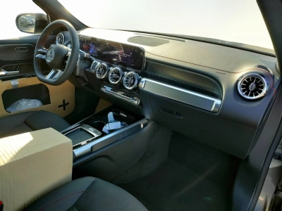 10 - Mercedes-Benz EQB Cascioli Group
