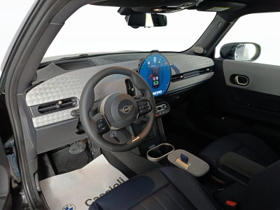 8 - MINI Cooper Cascioli Group