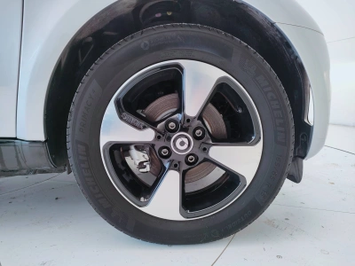 9 - smart fortwo Cascioli Group