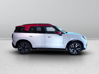4 - MINI Countryman Cascioli Group