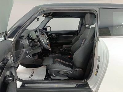 8 - MINI Cooper Cascioli Group