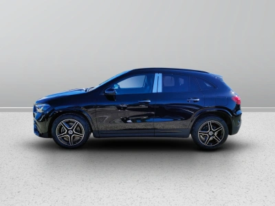 3 - Mercedes-Benz GLA Cascioli Group