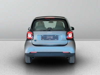 4 - smart fortwo Cascioli Group