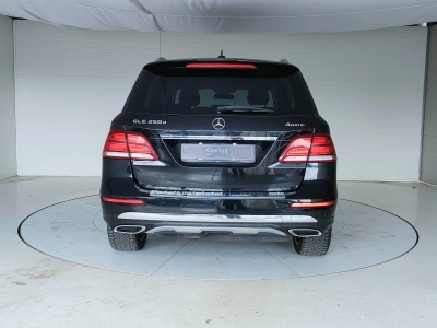 4 - Mercedes-Benz GLE Cascioli Group