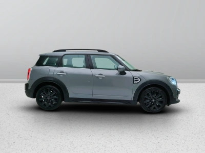 7 - MINI Countryman Cascioli Group
