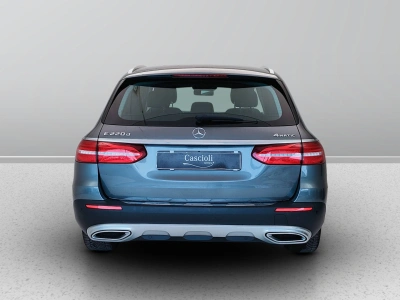 4 - Mercedes-Benz Classe E Cascioli Group