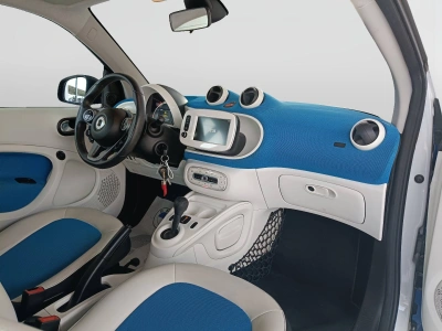 10 - smart fortwo Cascioli Group