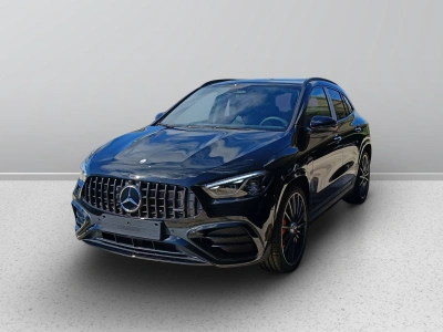 1 - Mercedes AMG GLA Cascioli Group
