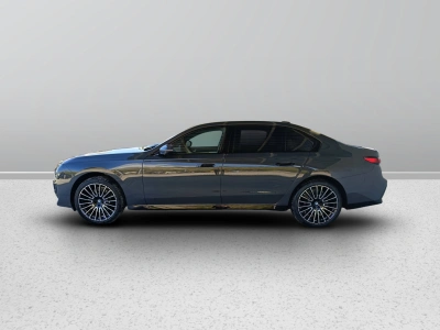 6 - BMW Serie 7 Cascioli Group