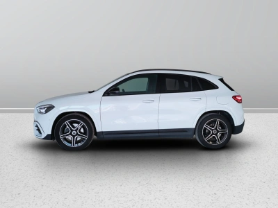 3 - Mercedes-Benz GLA Cascioli Group