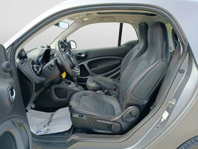 8 - smart fortwo Cascioli Group