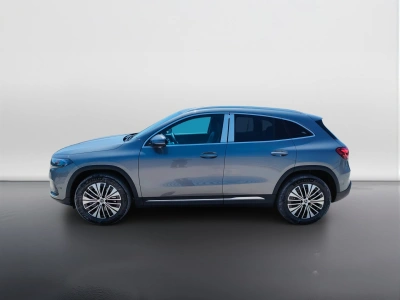 3 - Mercedes-Benz EQA Cascioli Group