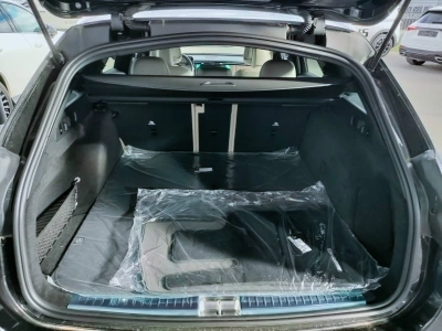 4 - Mercedes-Benz Classe E Cascioli Group