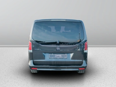 4 - Mercedes-Benz Classe V Cascioli Group