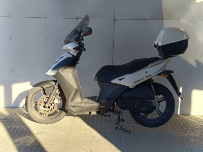 5 - Kymco E1084 Cascioli Group