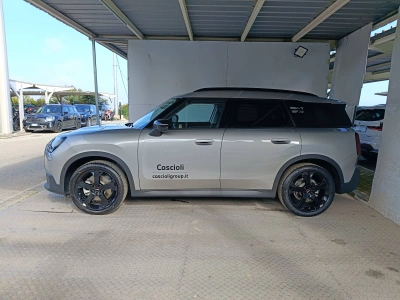 3 - MINI Countryman Cascioli Group