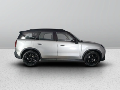 3 - MINI Countryman Cascioli Group