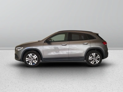 3 - Mercedes-Benz GLA Cascioli Group