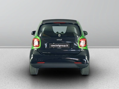 4 - smart fortwo Cascioli Group