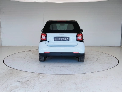 4 - smart fortwo Cascioli Group